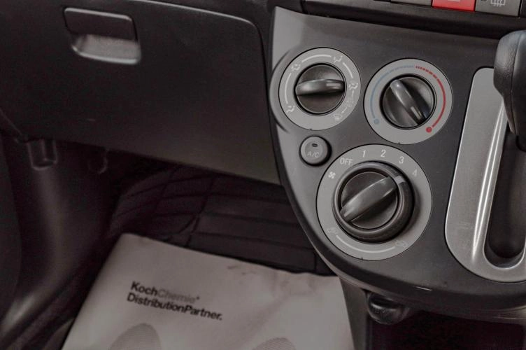 Daihatsu Mira 11 из 12