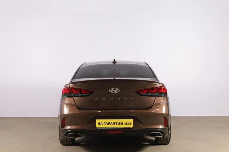 Hyundai Sonata 5 из 6