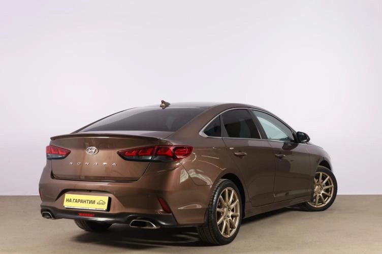 Hyundai Sonata 6 из 6