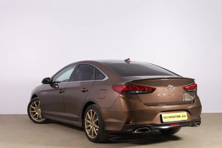 Hyundai Sonata 4 из 6