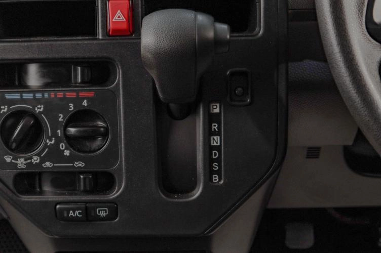 Toyota Roomy 16 из 18