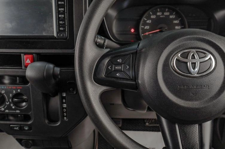 Toyota Roomy 11 из 18