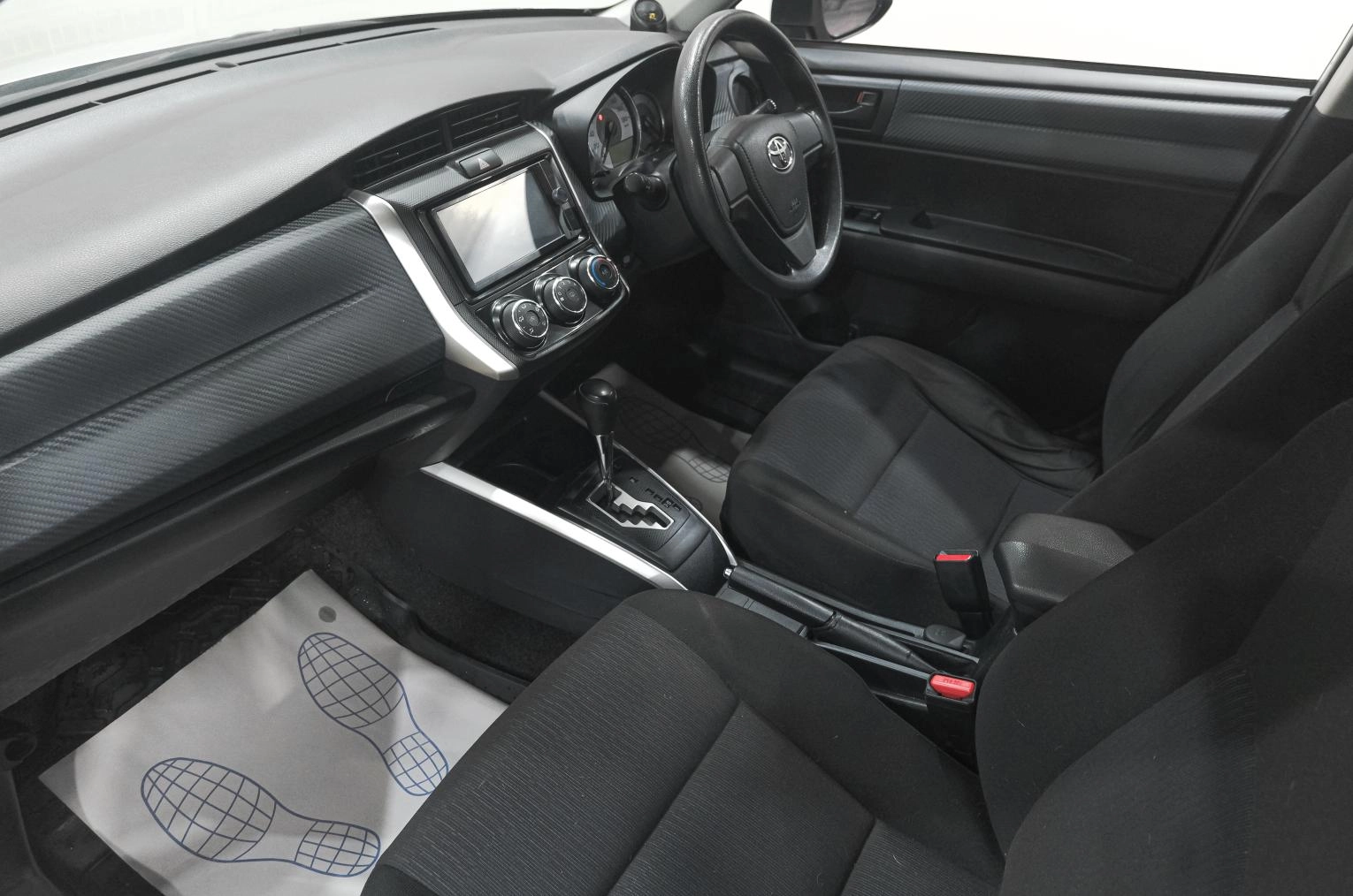 Toyota Corolla Fielder 10 из 23