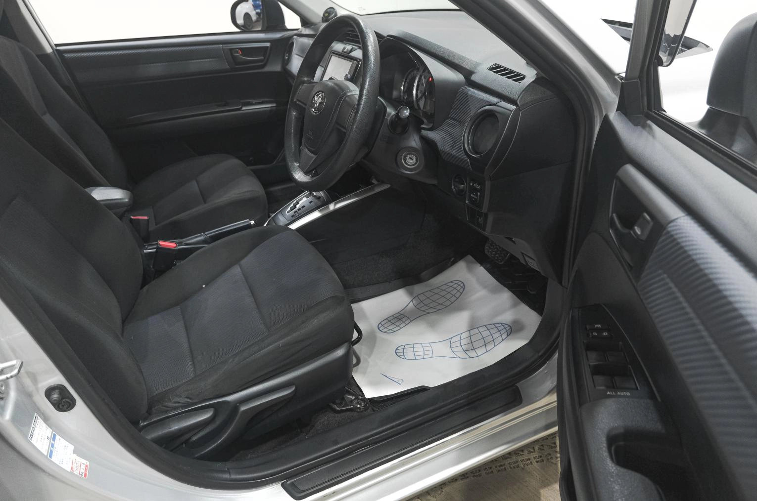 Toyota Corolla Fielder 7 из 23