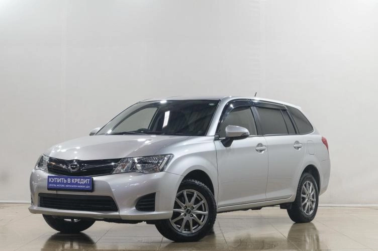 Toyota Corolla Fielder 3 из 6