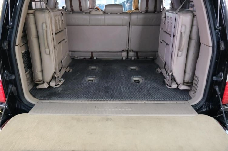 Lexus LX 25 из 25