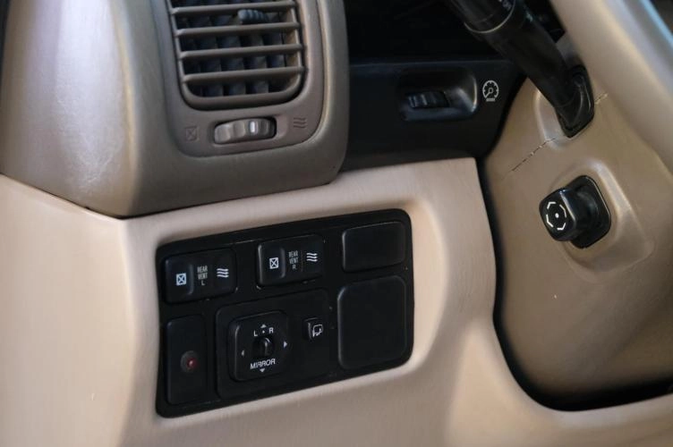 Lexus LX 10 из 25