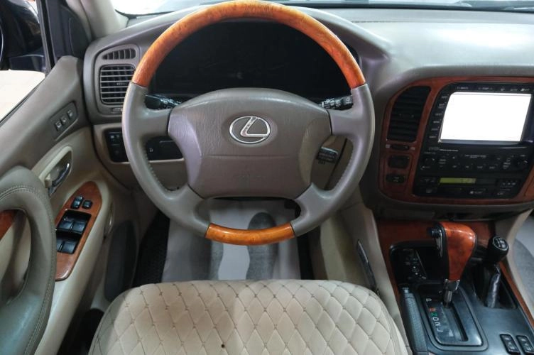 Lexus LX 13 из 25