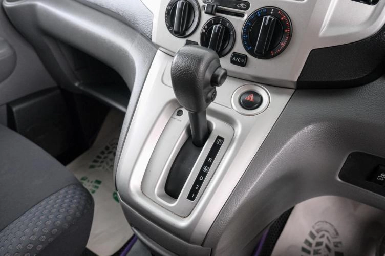 Nissan NV200 16 из 21