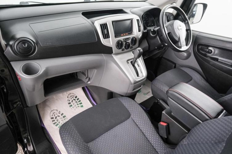 Nissan NV200 12 из 21