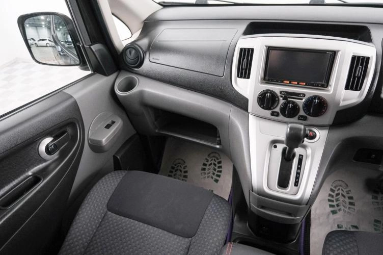 Nissan NV200 11 из 21