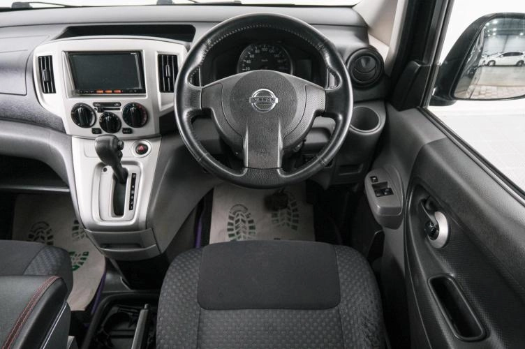 Nissan NV200 14 из 21
