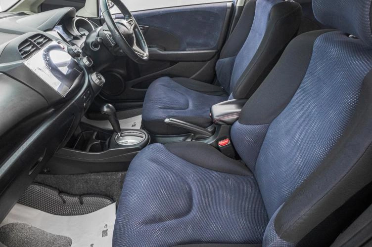 Honda Fit 23 из 26