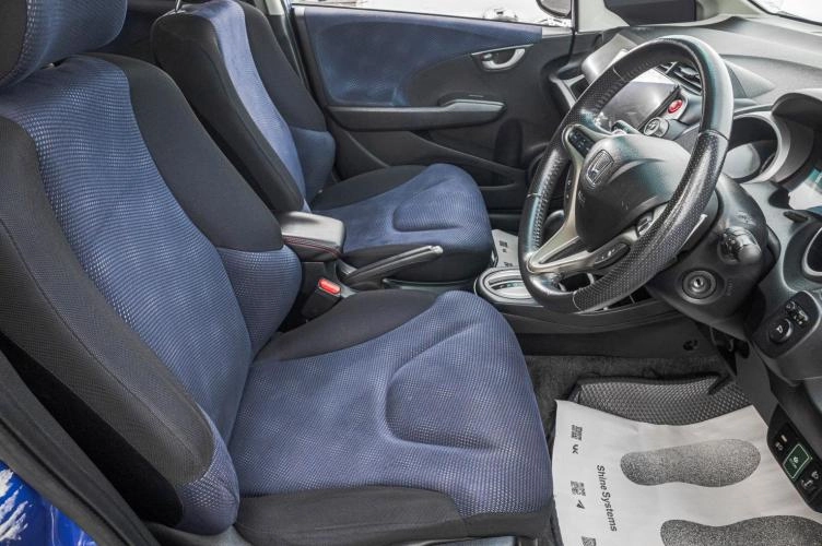 Honda Fit 10 из 26