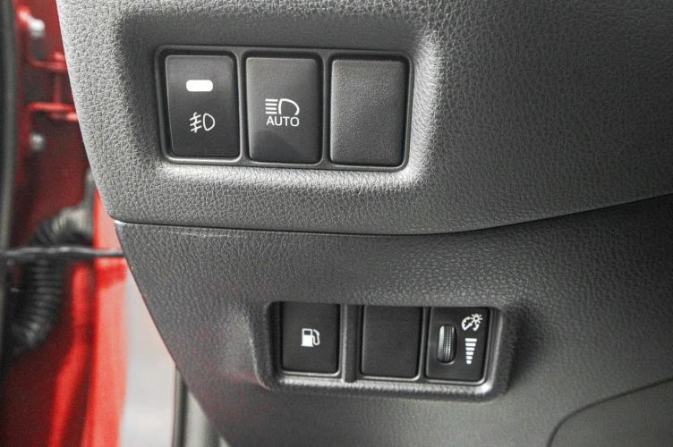 Toyota C-HR 13 из 26