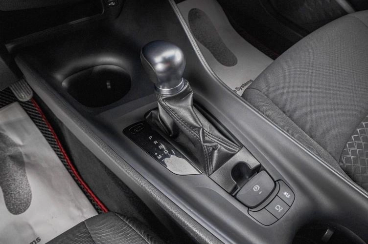 Toyota C-HR 21 из 26