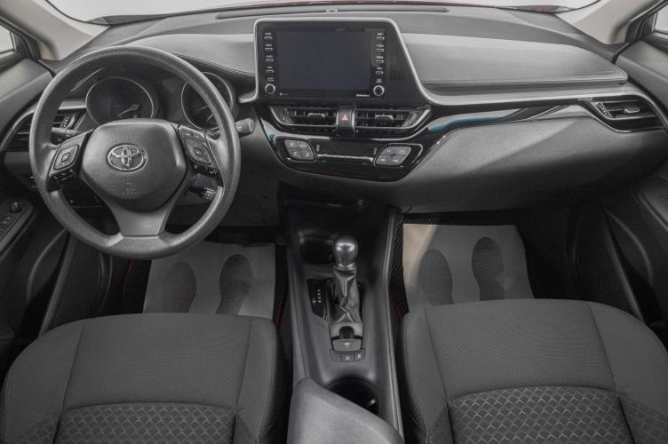 Toyota C-HR 10 из 26