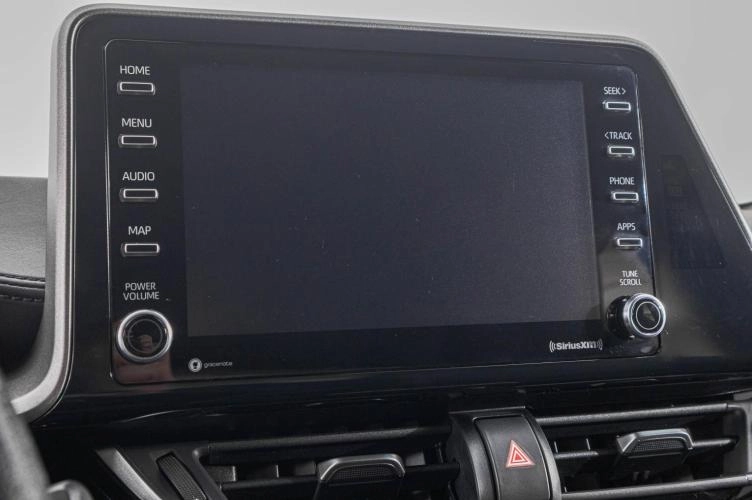 Toyota C-HR 19 из 26