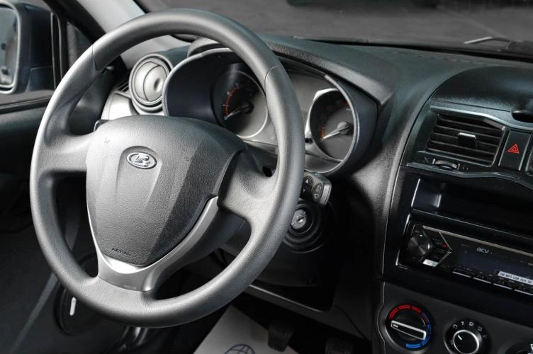 ВАЗ (LADA) Granta 11 из 16