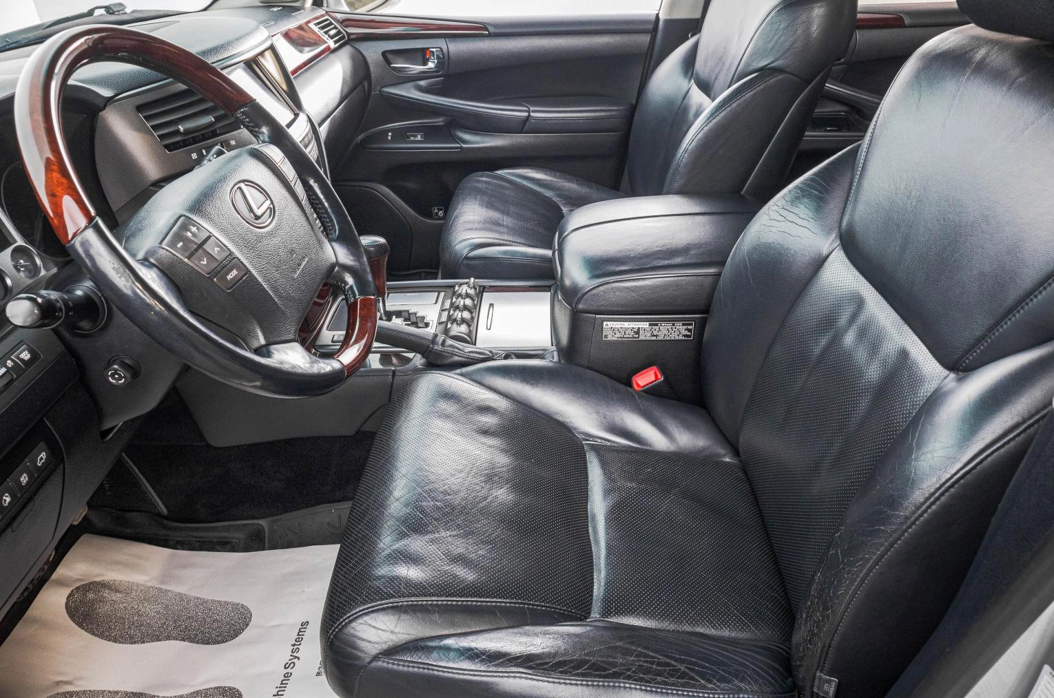 Lexus LX 11 из 41