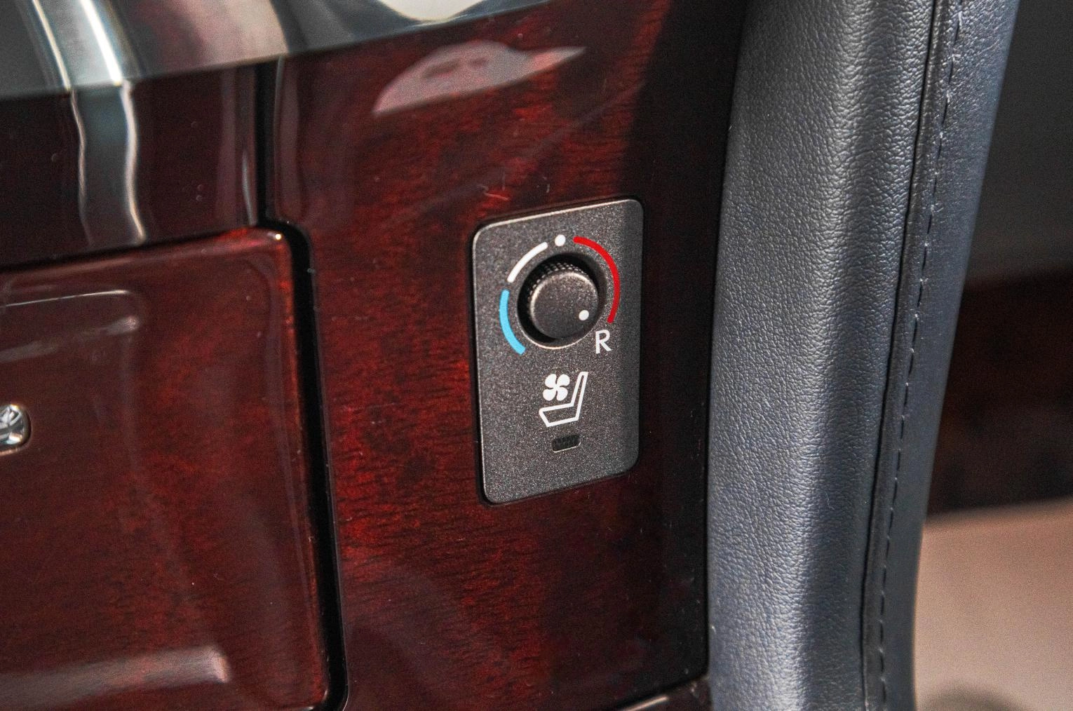 Lexus LX 27 из 41