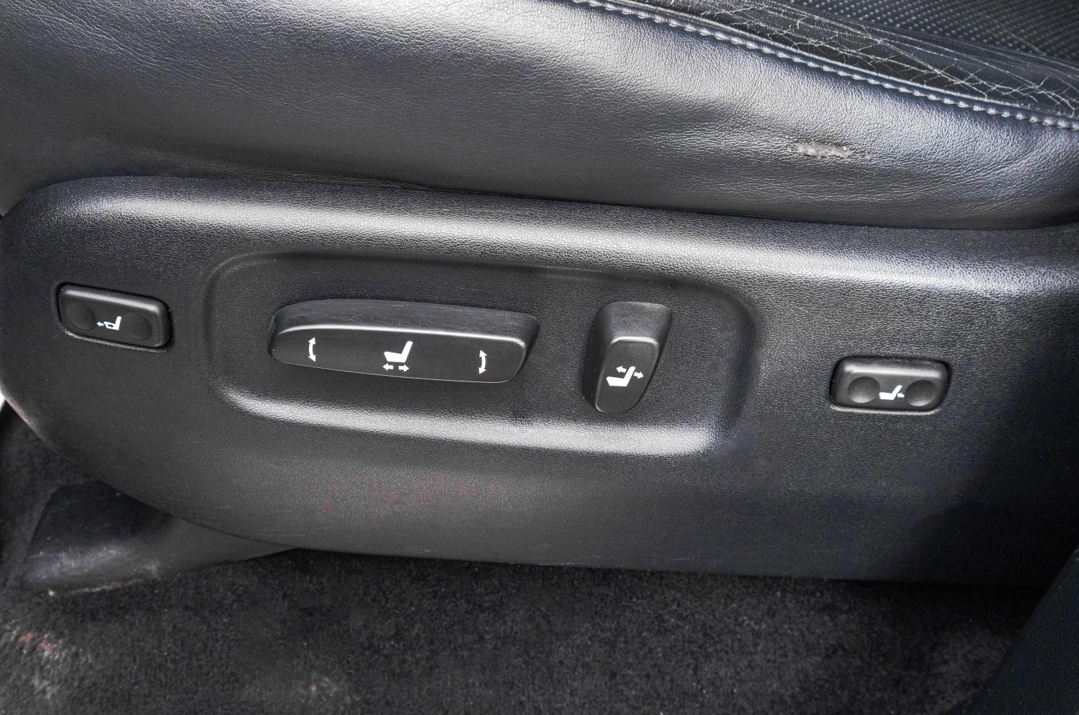 Lexus LX 12 из 41