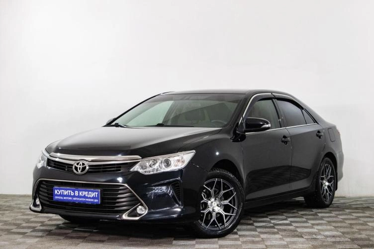 Toyota Camry 3 из 5