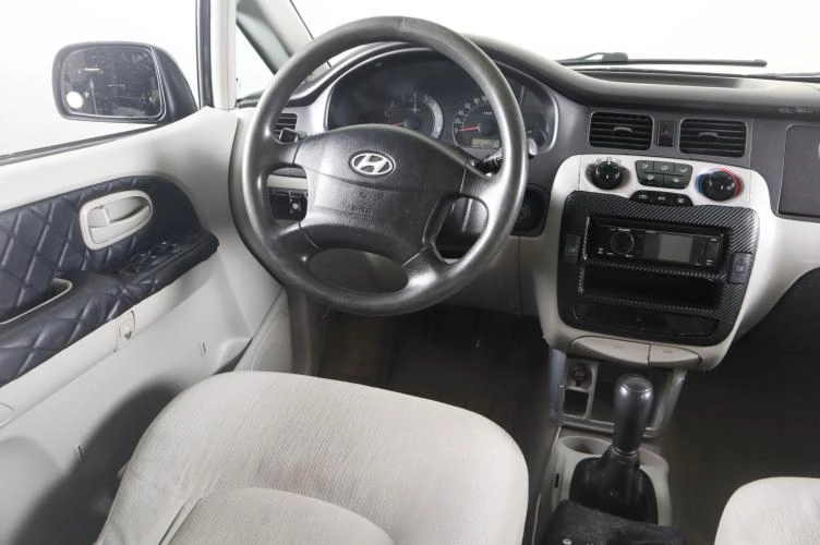 Hyundai Trajet 11 из 18