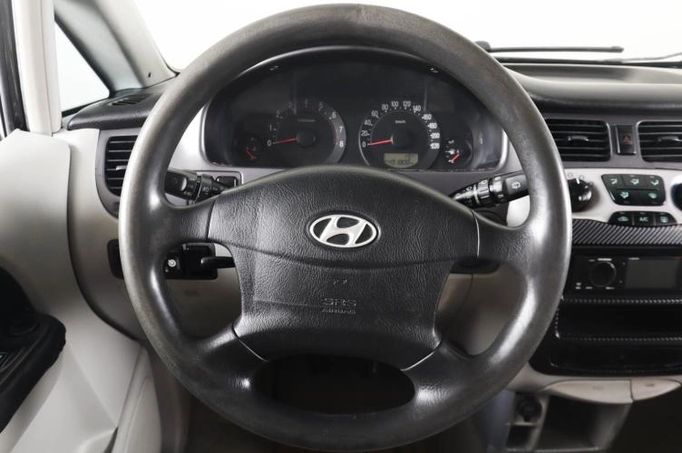 Hyundai Trajet 14 из 18