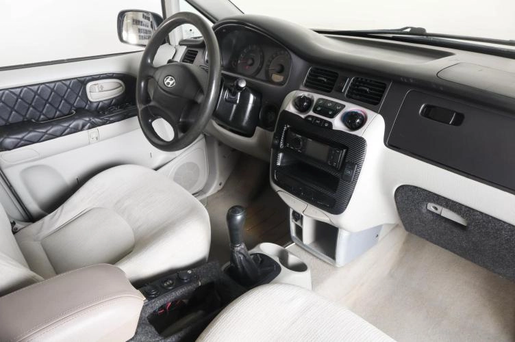 Hyundai Trajet 10 из 18