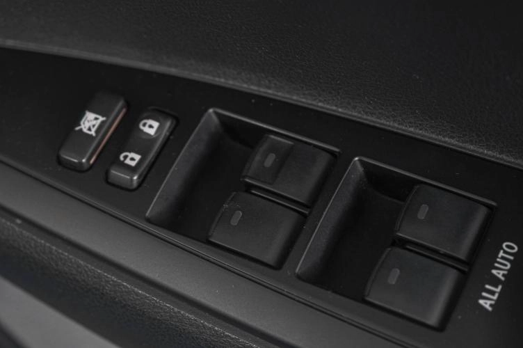 Toyota Corolla Fielder 20 из 20