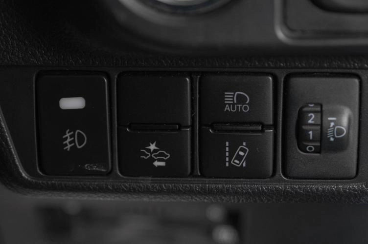 Toyota Corolla Fielder 19 из 20