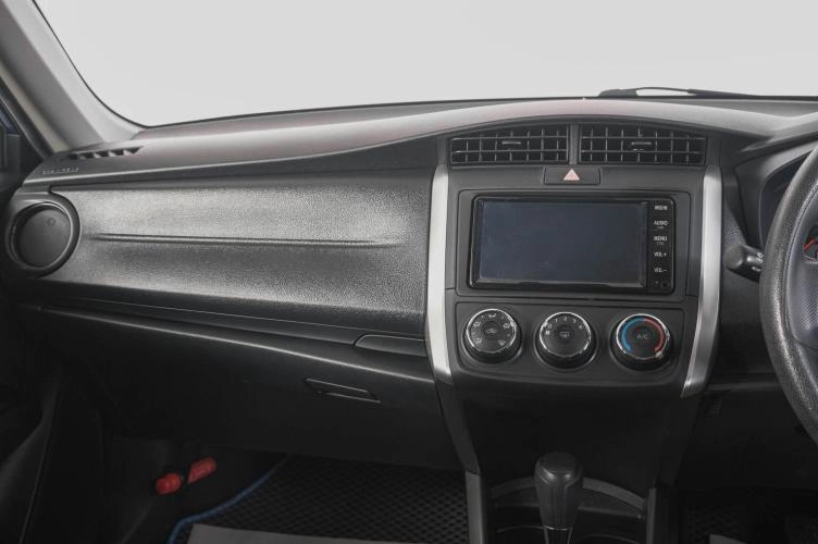 Toyota Corolla Fielder 12 из 20