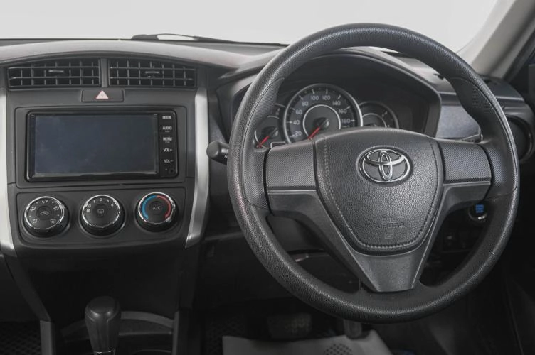 Toyota Corolla Fielder 14 из 20