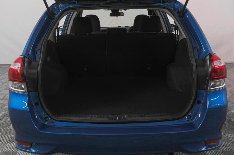 Toyota Corolla Fielder 7 из 20