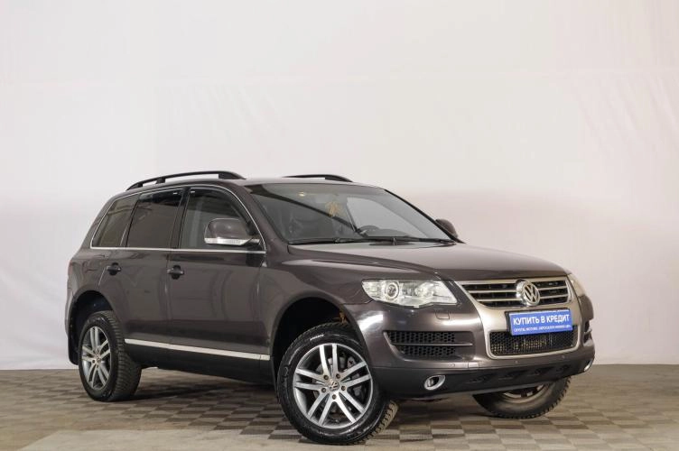 Volkswagen Touareg 1 из 6