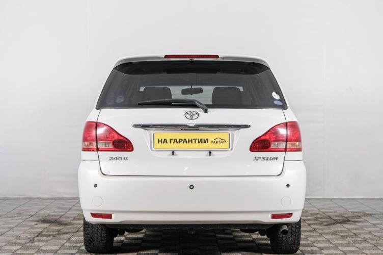 Toyota Ipsum 5 из 6