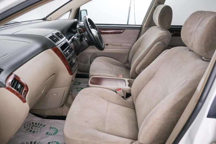 Toyota Ipsum 13 из 20