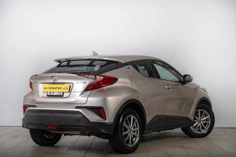 Toyota C-HR 6 из 6