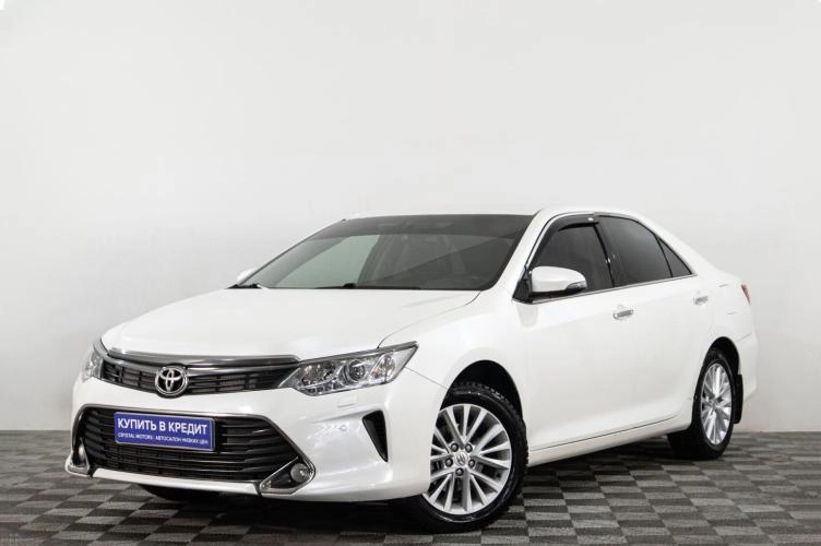 Toyota Camry 3 из 5