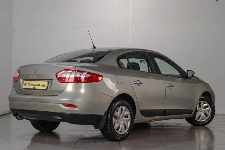 Renault Fluence 4 из 5