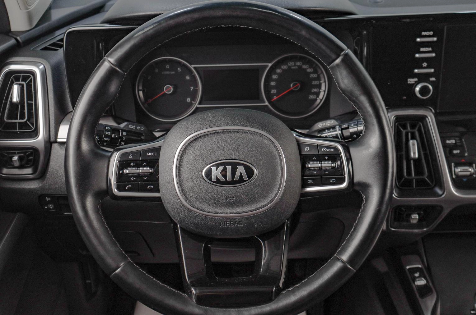 KIA Sorento 13 из 23