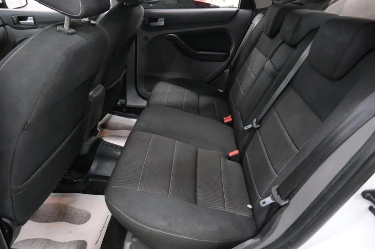 Ford Focus 21 из 23