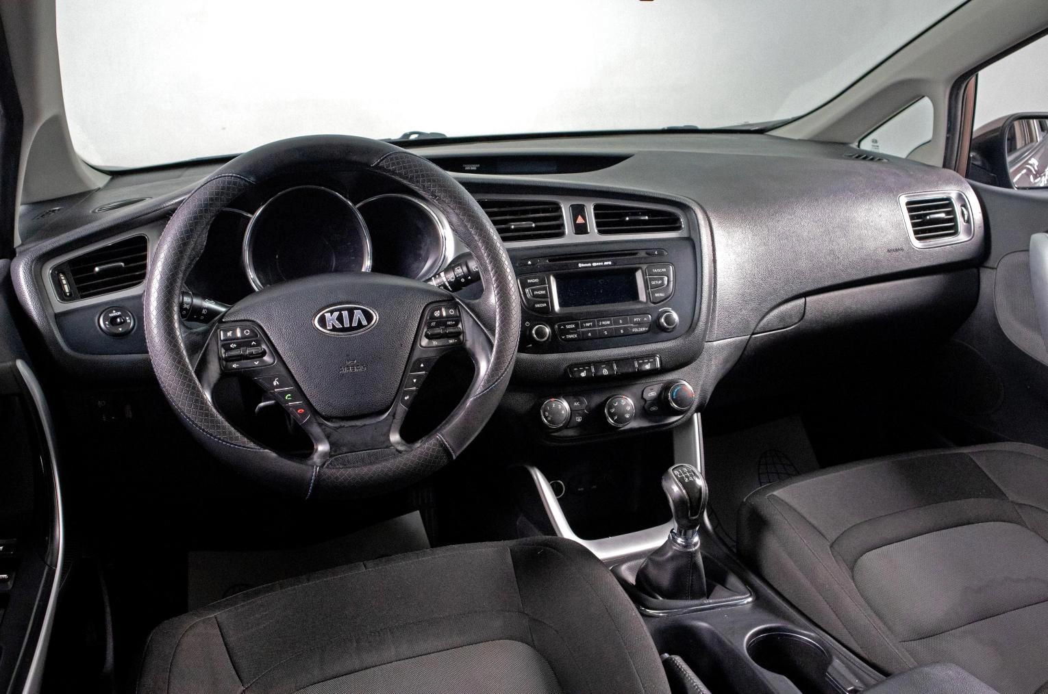 KIA cee'd 10 из 16