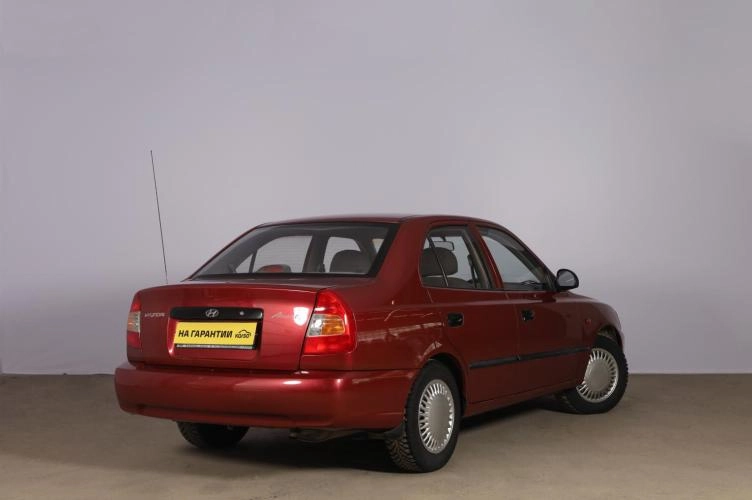 Hyundai Accent 4 из 6