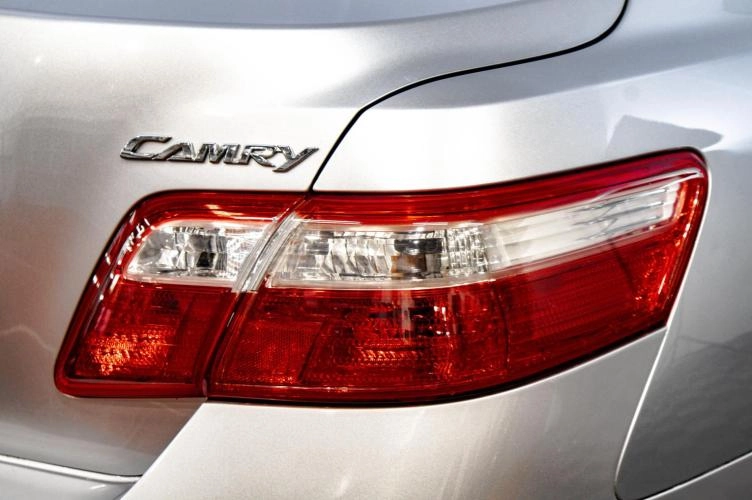 Toyota Camry 9 из 28