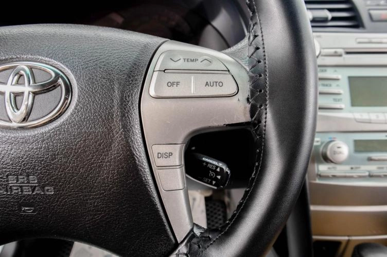 Toyota Camry 17 из 28