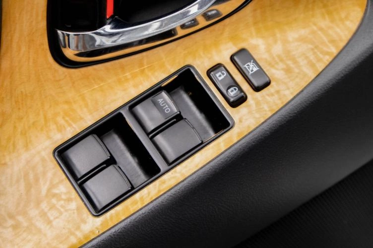 Toyota Camry 13 из 28