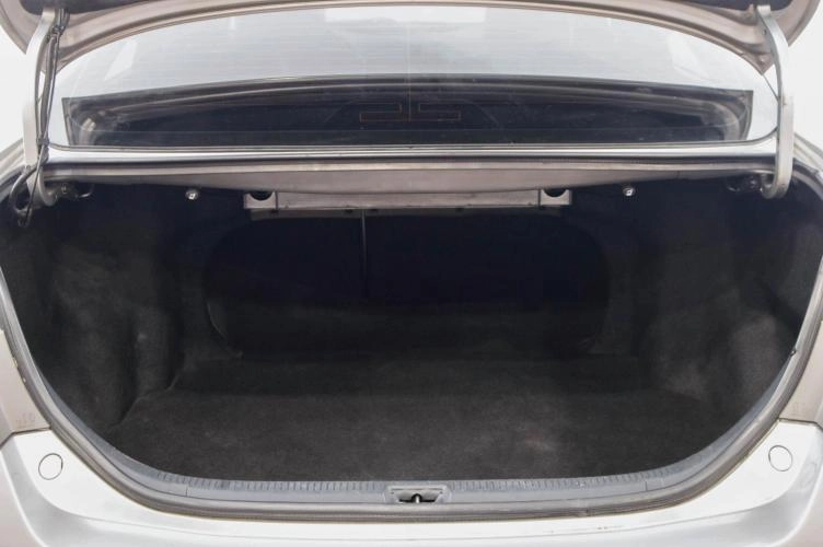 Toyota Camry 28 из 28