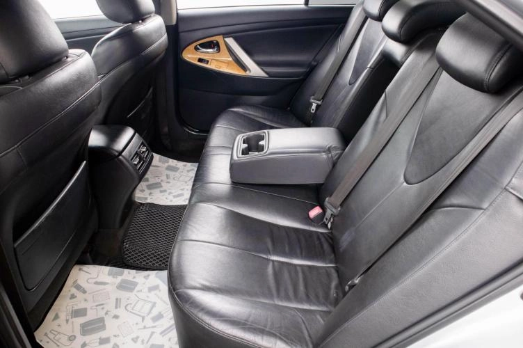 Toyota Camry 26 из 28